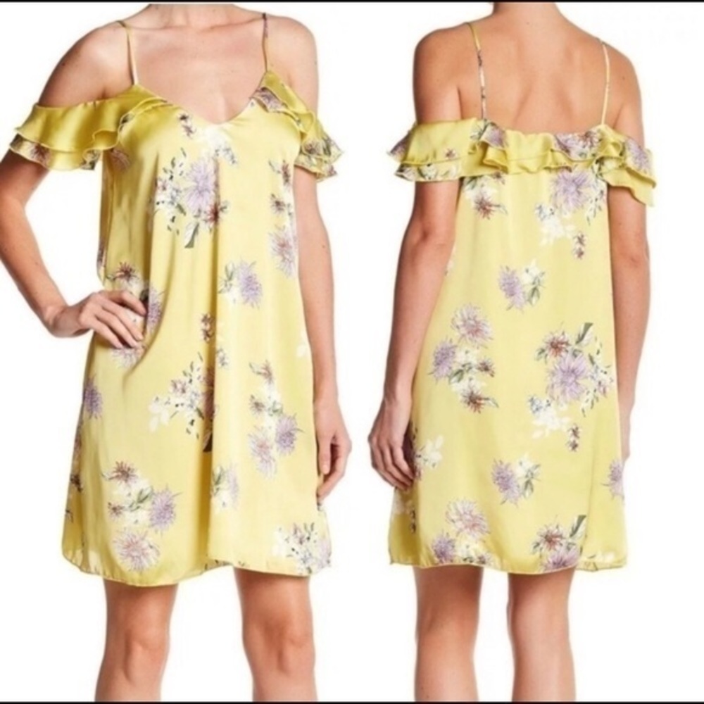 🍒THE VANITY ROOM FLORAL OFF SHOULDER MEDIUM DRESS.